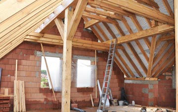Poolend attic trusses
